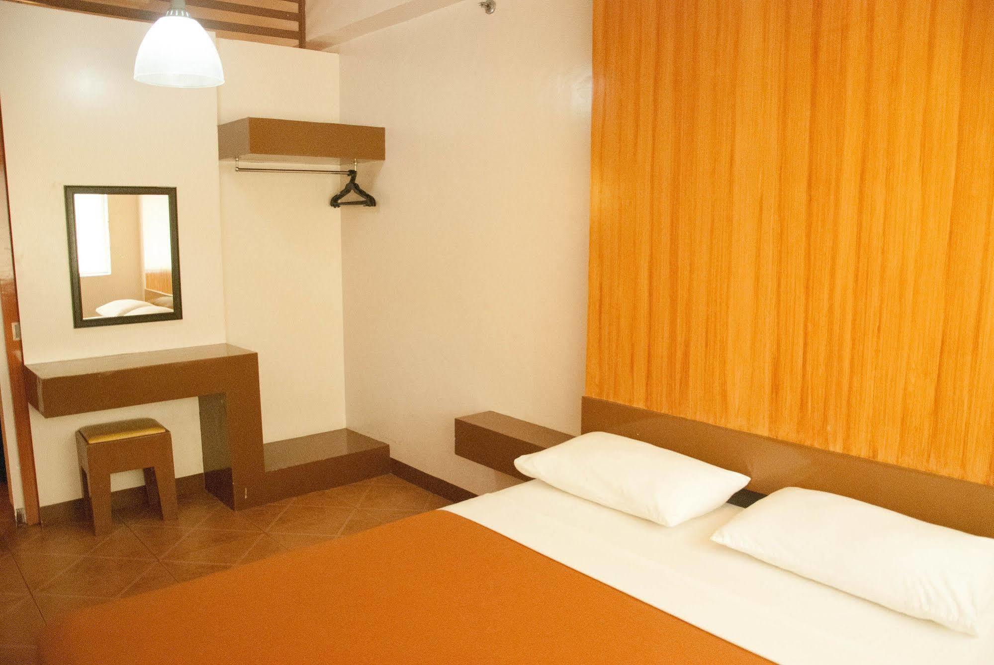 Zen Rooms Basic La Paz ماكاتي المظهر الخارجي الصورة